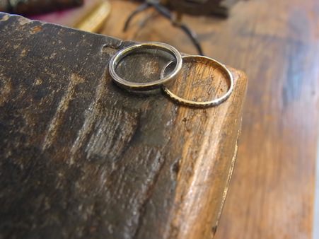 ふたつの極細指輪